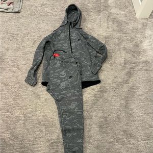 Nike tech ( Full sweatsuit hoodie, and pants included)